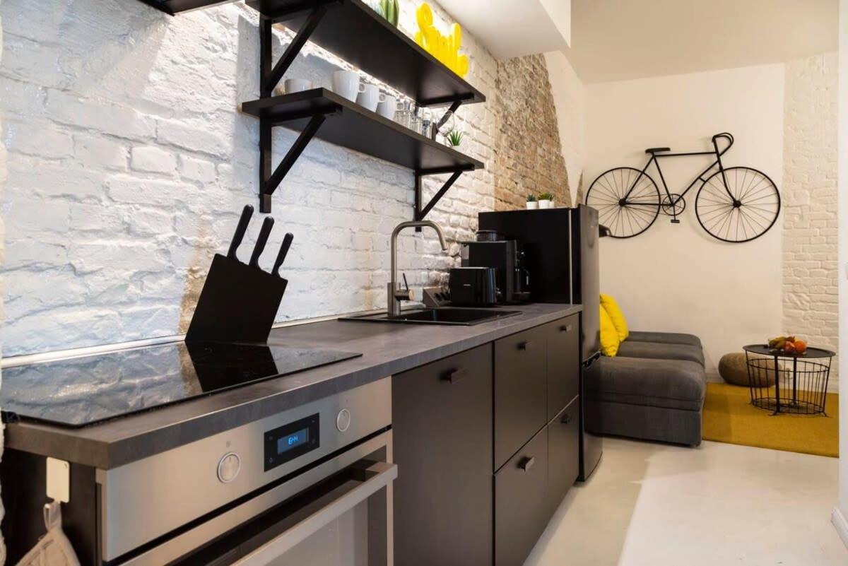 Appartamento Cosy Three Br Two Bth Ac Self Checkin Street Parking